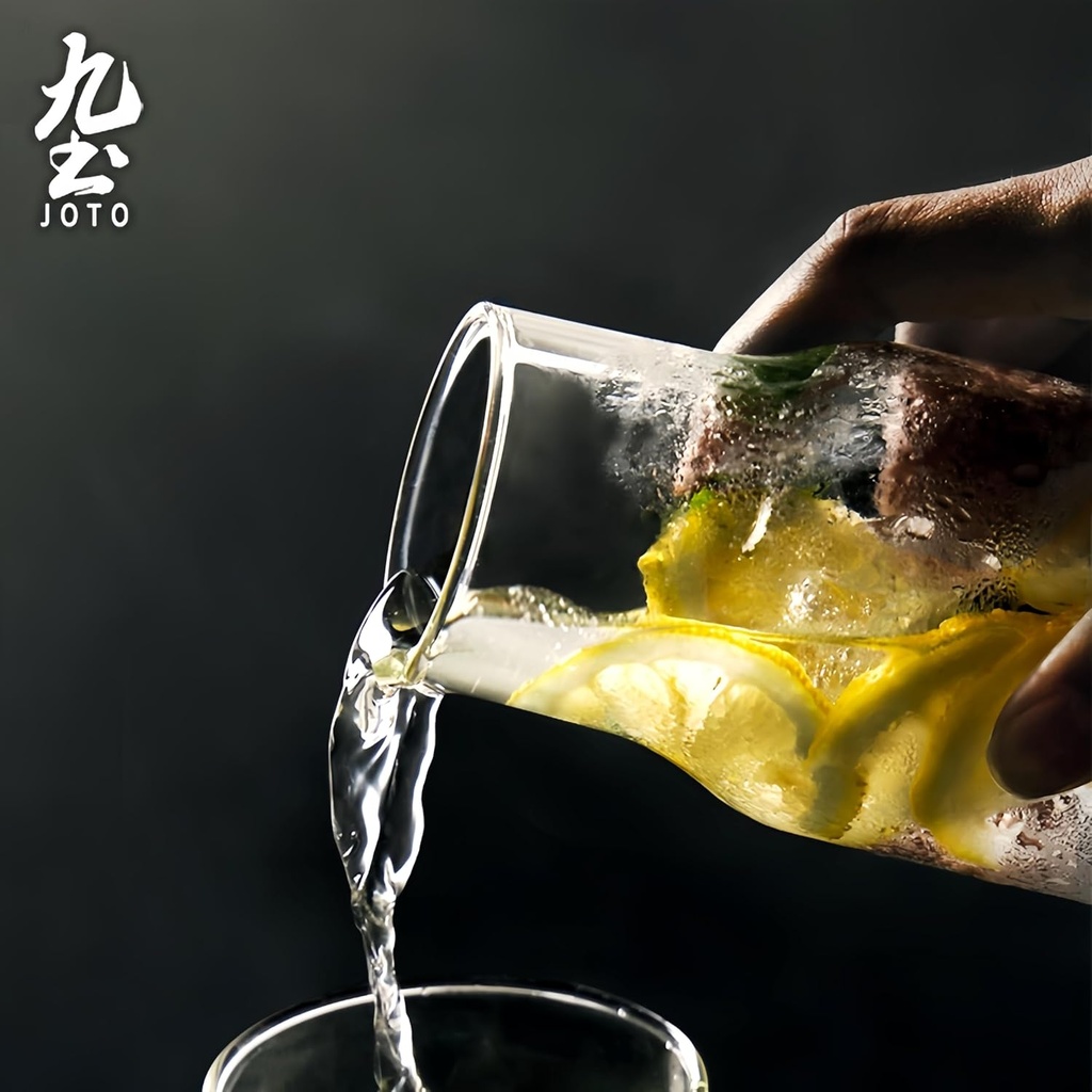 joto---transparent-glass-pitcher-and-cup-4.jpg
