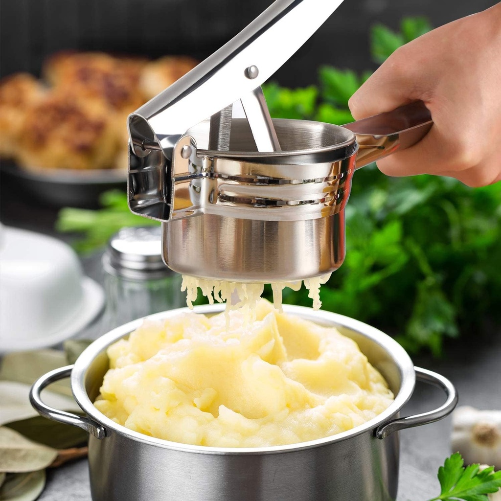 potato-ricer-stainless-steel-masher-larg-2.jpg
