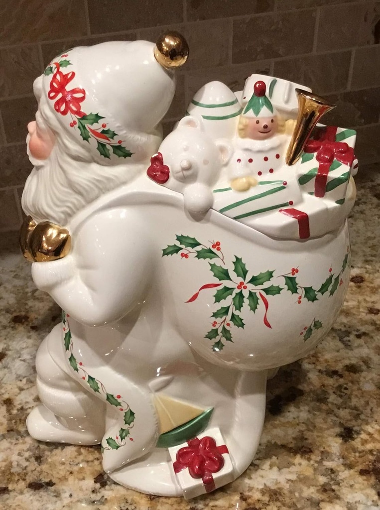lenox-china-holiday-santa-skating-cookie-2.jpg