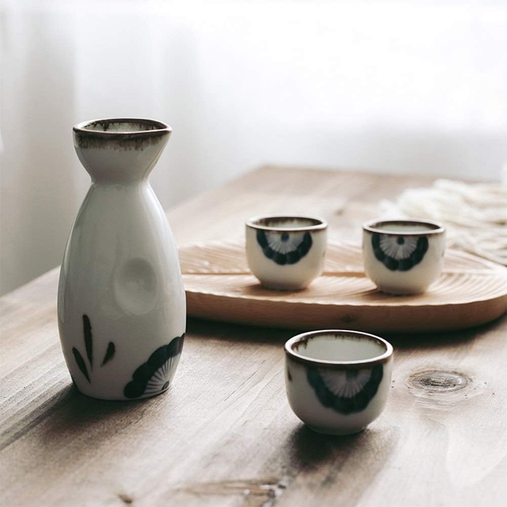 sake-set-of-4-pieces-hand-painted-trefoi-2.jpg
