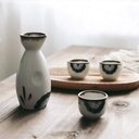 sake-set-of-4-pieces-hand-painted-trefoi-2.jpg