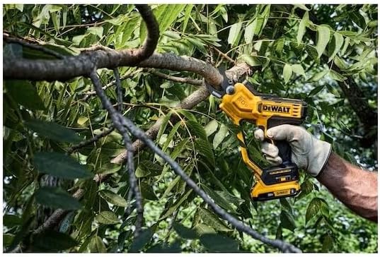 dewalt-dewalt-20v-max-cordless-pruner-dc-6.jpg