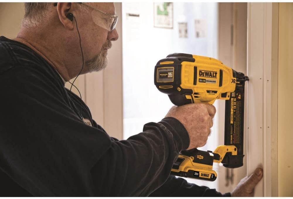 dewalt-dcn680b-20v-max-xr-18-ga-cordless-3.jpg
