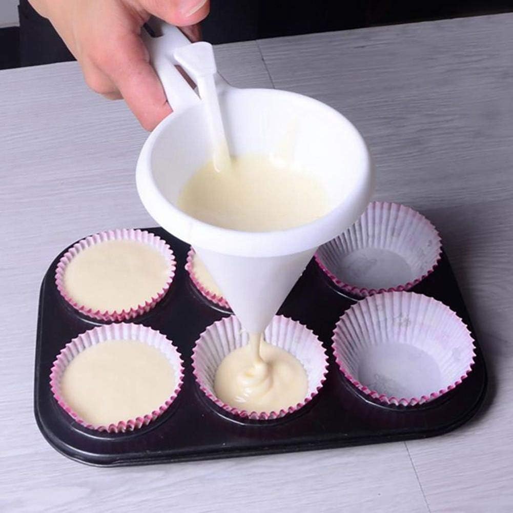 Baost Hand-held Chocolate Icing Cream Funnel Cup Plastic Chocolate Batter Dispenser Pancake Batter Dispenser Funnel for Pancake Maker Helper Home Kitchen DIY Baking Random