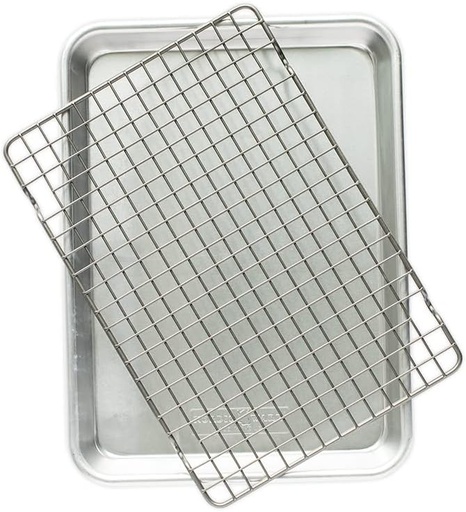 [BRSW2BLQDIJROGTK] Nordic Ware Naturals® Quarter Sheet with Oven-Safe Nonstick Grid